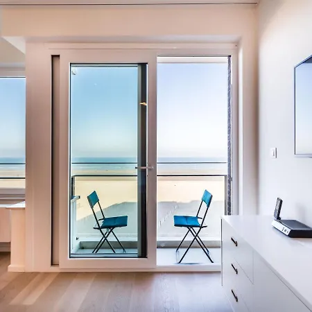 Appartement Winoc 402 Top With Frontal Sea View Directly On The Beach