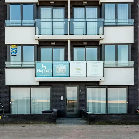 Winoc 402 Top With Frontal Sea View Directly On The Beach